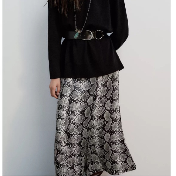 Zara NWT snake skin satin midi skirt - Picture 6 of 13